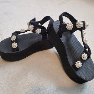 Wild Fable Platform Sandals with pearls size 8